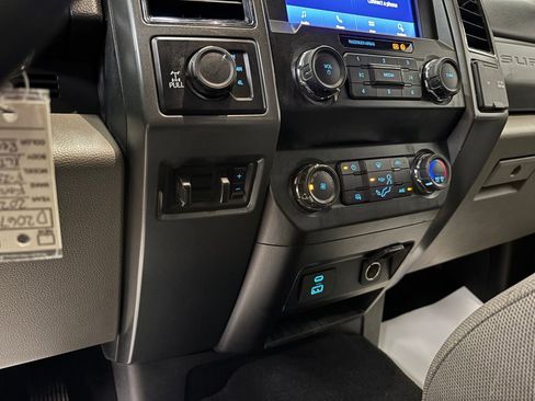 Used 2021 Ford F250 XLT image 20
