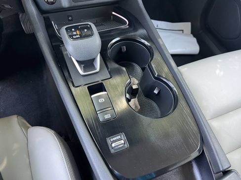 Certified 2025 Nissan Rogue SL FWD image 16
