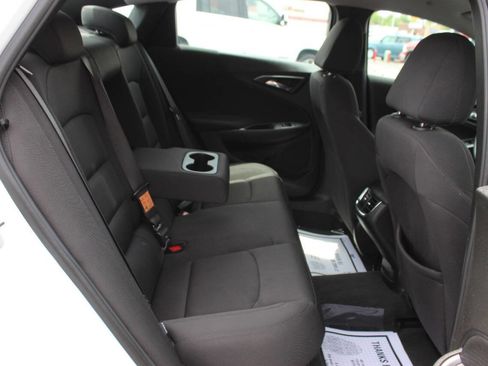 Used 2023 Chevrolet Malibu LT FWD image 11