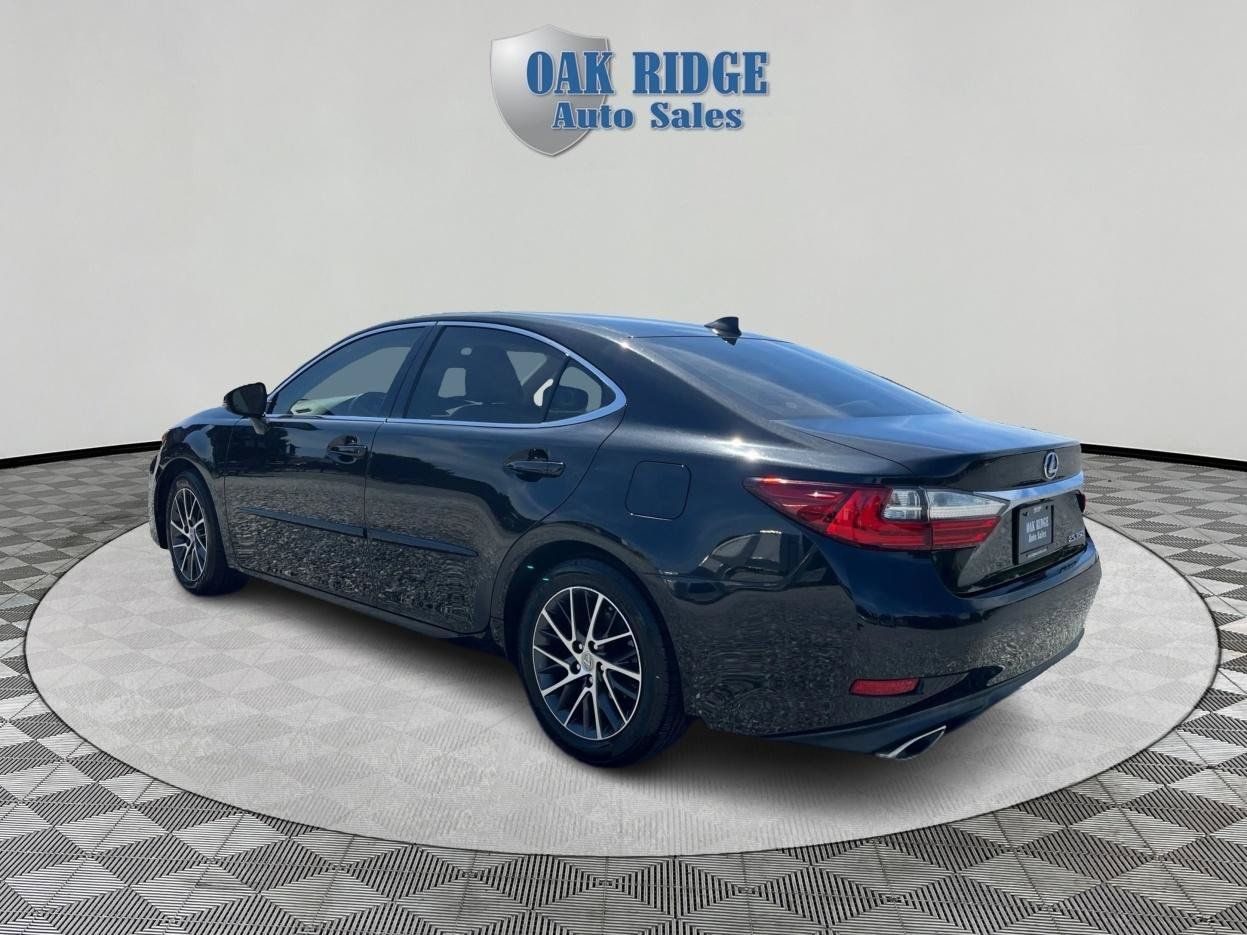 Used 2016 Lexus ES 350 w/ Luxury Package w/Wood Trim FWD image 7