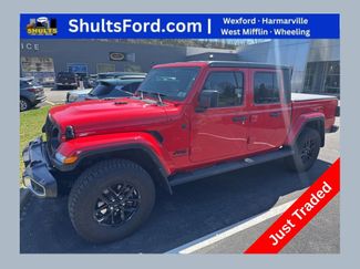 Used 2023 Jeep Gladiator Sport video 1