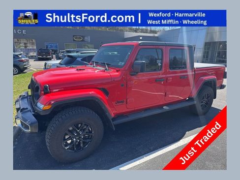 Used 2023 Jeep Gladiator Sport image 1