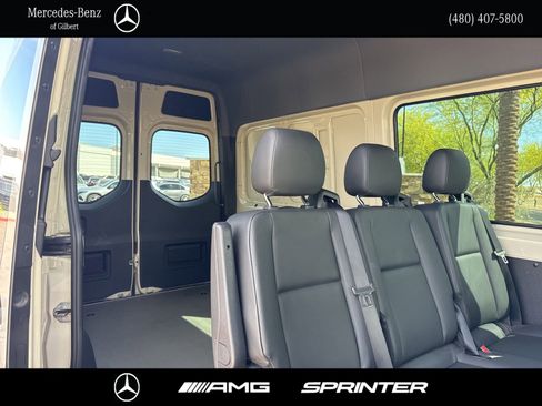 Used 2023 Mercedes-Benz Sprinter 2500 image 15