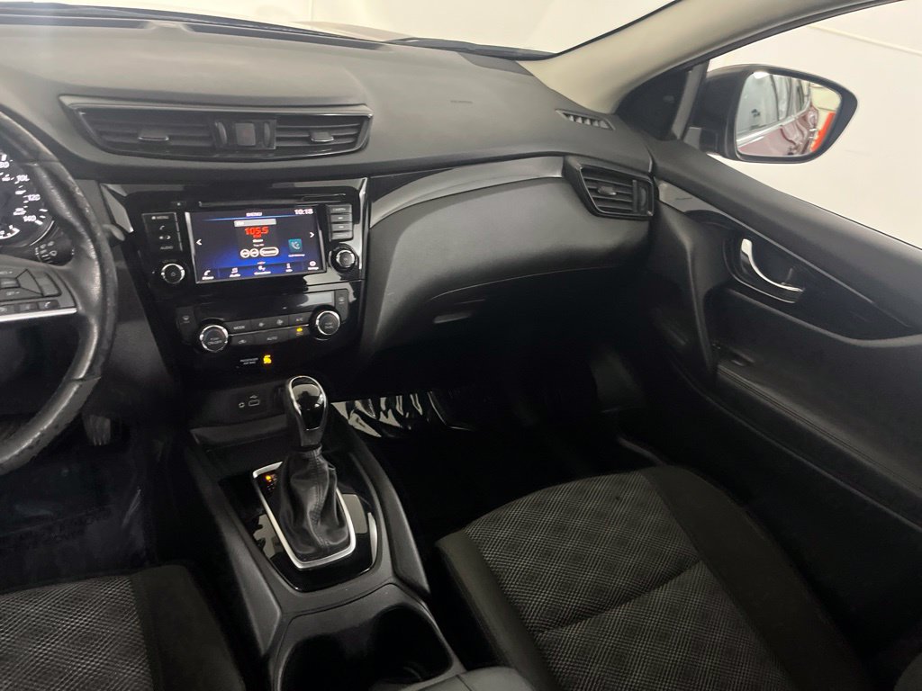 Used 2022 Nissan Rogue Sport SV AWD/4WD image 33