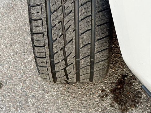 Used 2019 Cadillac Escalade Platinum image 40