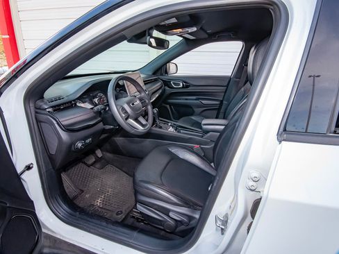 Used 2023 Jeep Compass Trailhawk image 37