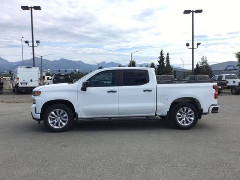 Used 2019 Chevrolet Silverado 1500 Custom w/ Custom Value Package AWD/4WD image 1