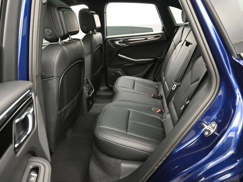 Certified 2026 Porsche Macan AWD/4WD image 25