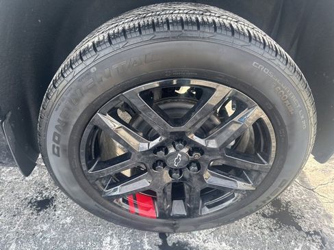 Used 2023 Chevrolet Traverse Premier w/ Redline Edition image 8