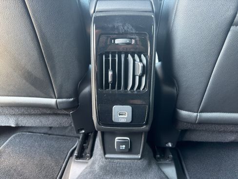 Used 2025 Jeep Compass Latitude AWD/4WD image 22