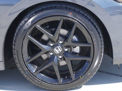Used 2022 Honda Civic Sport image 8