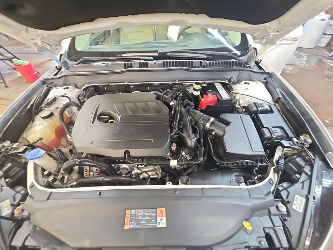 Used 2016 Ford Fusion SE w/ Equipment Group 202A FWD image 9