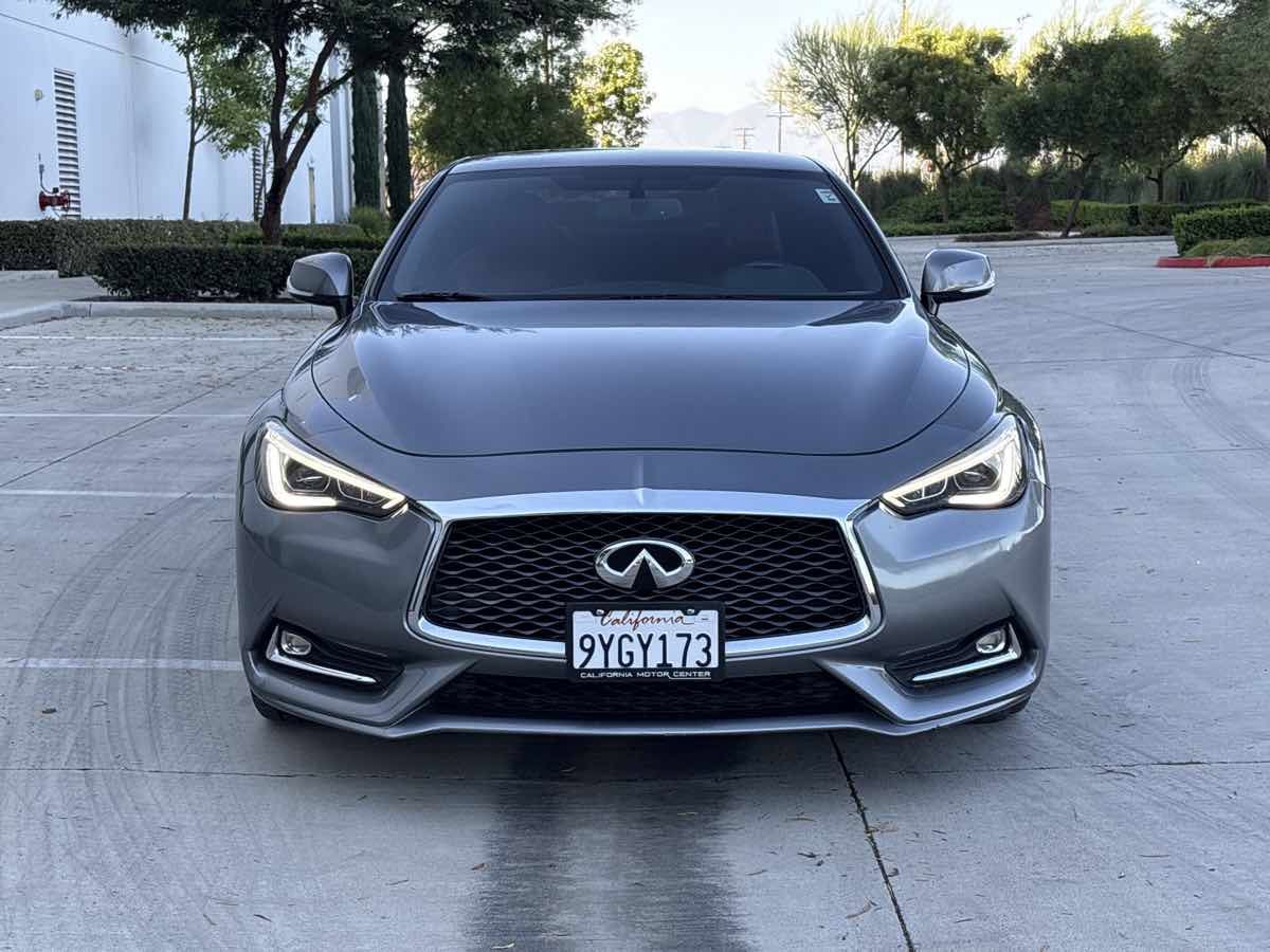 Used 2018 INFINITI Q60 Red Sport 400 w/ Sensory Package 3.0T Sport RWD image 8