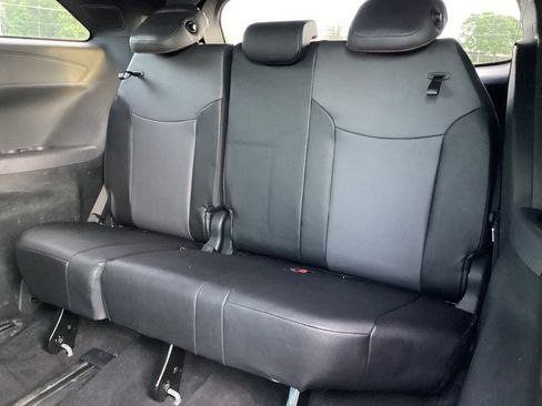 Used 2024 Toyota Sienna XSE w/ XSE Plus Package AWD/4WD image 17