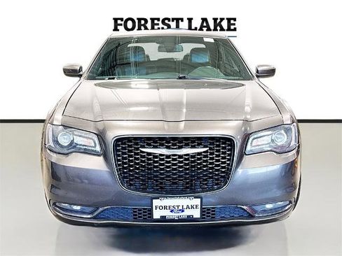 Used 2019 Chrysler 300 S image 2