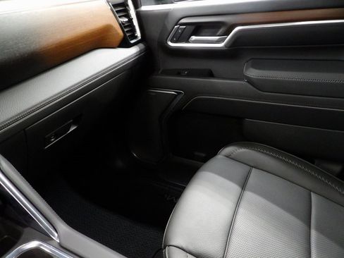 Used 2025 GMC Sierra 2500 Denali w/ Denali Reserve Package image 25