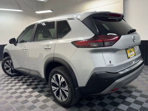 Used 2023 Nissan Rogue SV FWD image 4