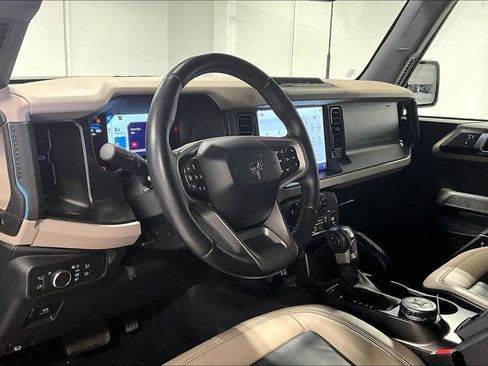 Used 2021 Ford Bronco Wildtrak AWD/4WD image 16