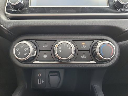 Used 2023 Nissan Versa S w/ Trunk Package image 20