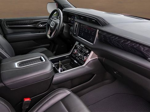 Used 2023 GMC Yukon Denali image 32