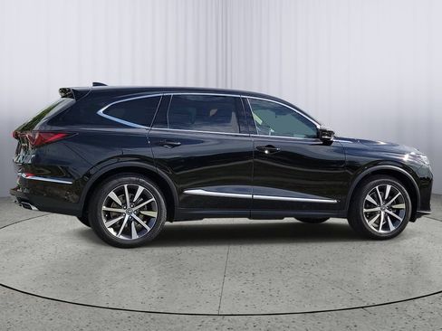 Used 2025 Acura MDX w/ Technology Package AWD/4WD image 3