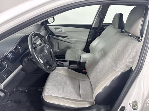 Used 2017 Toyota Camry SE FWD image 24