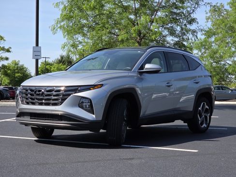Used 2023 Hyundai Tucson Limited AWD/4WD image 19