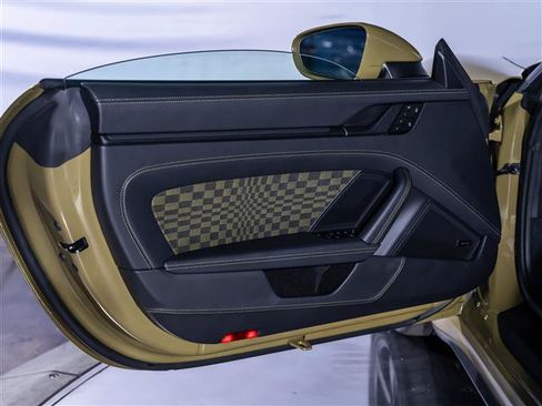 Certified 2026 Porsche 911 GTS RWD image 33