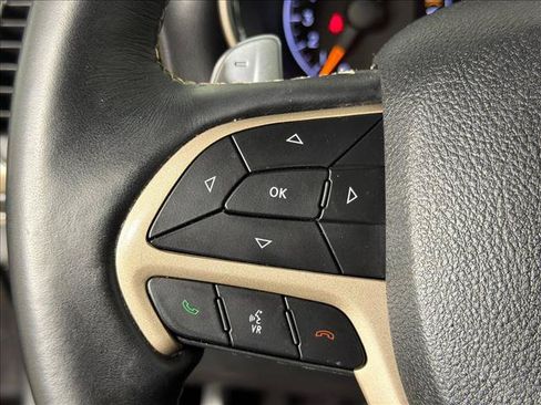 Used 2017 Jeep Grand Cherokee Limited AWD/4WD image 27