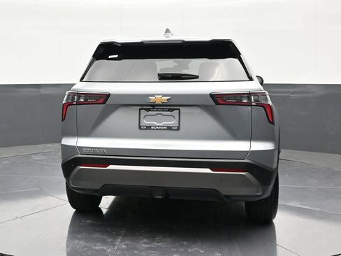 Used 2025 Chevrolet Equinox LT image 4