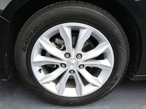 Used 2025 Chevrolet Malibu LT FWD image 24
