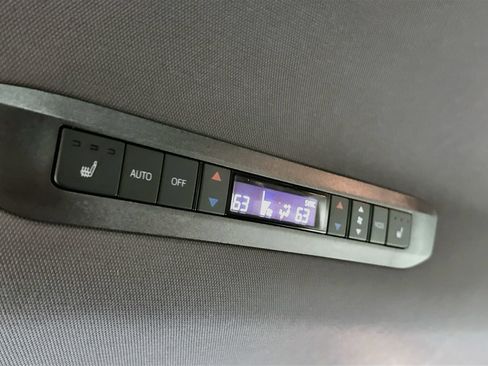 Certified 2024 Toyota Sienna Platinum AWD/4WD image 27