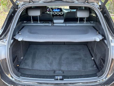 Used 2025 Mercedes-Benz GLA 250 4MATIC image 32