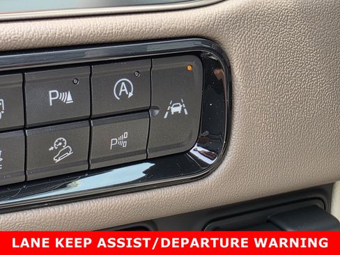 New 2026 GMC Yukon Denali w/ Denali Reserve Package AWD/4WD image 38