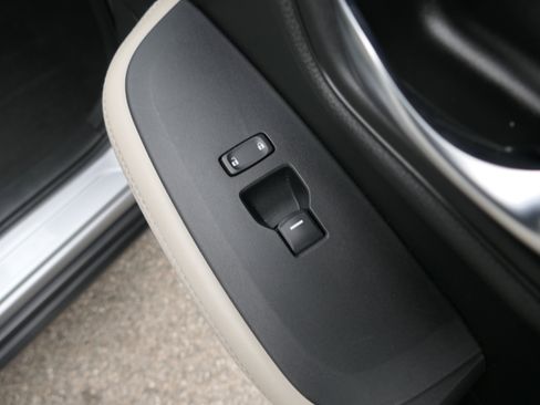 Used 2023 Honda HR-V LX image 24