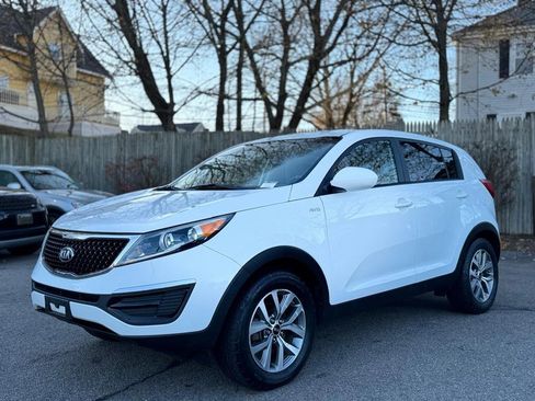 Used 2014 Kia Sportage LX image 2