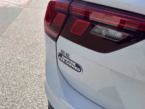 Used 2023 Volkswagen Tiguan SE image 7