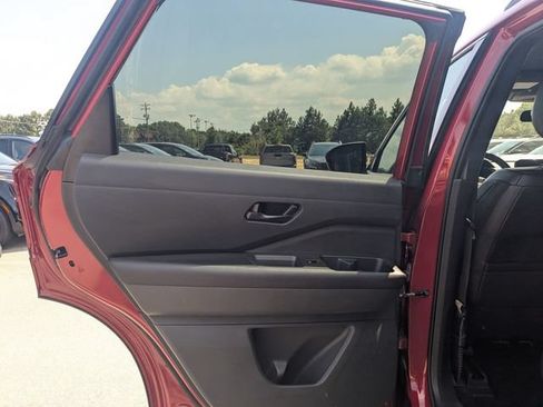 Used 2024 Nissan Pathfinder Rock Creek AWD/4WD image 24