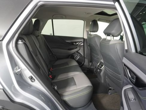 Certified 2025 Subaru Outback Onyx Edition AWD/4WD image 39