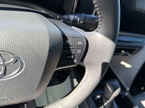 Certified 2025 Toyota Camry SE w/ Convenience Package image 18