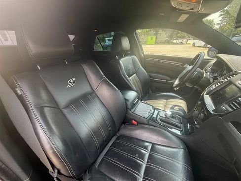 Used 2019 Chrysler 300 S RWD image 22