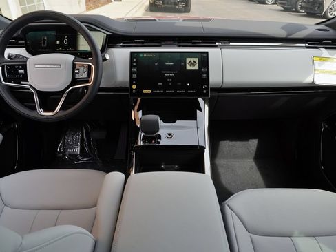 Certified 2026 Land Rover Range Rover Sport SE AWD/4WD image 9