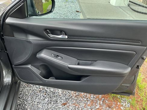 Used 2021 Nissan Altima 2.5 S image 18