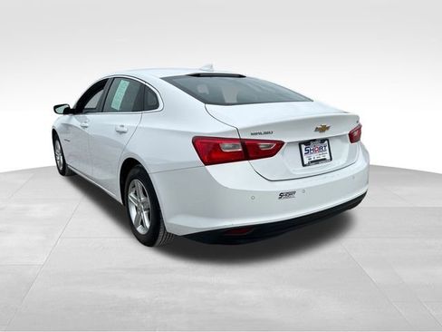 Used 2024 Chevrolet Malibu LT image 3