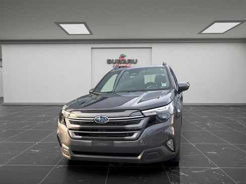 Certified 2025 Subaru Forester Premium AWD/4WD image 5