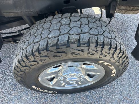 Used 2024 RAM 2500 Tradesman w/ Chrome Appearance Group AWD/4WD image 40
