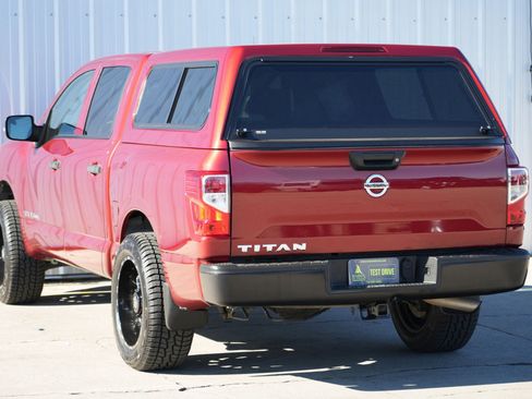 Used 2017 Nissan Titan S image 39
