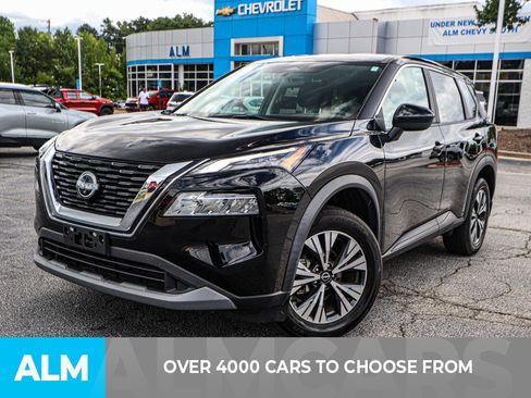 Used 2023 Nissan Rogue SV image 3