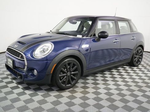 Used 2016 MINI Cooper S FWD image 2