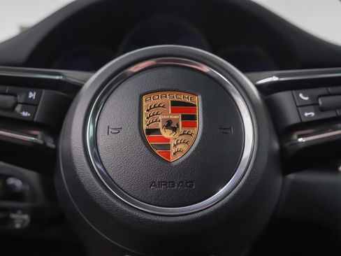Certified 2026 Porsche Macan AWD/4WD image 28